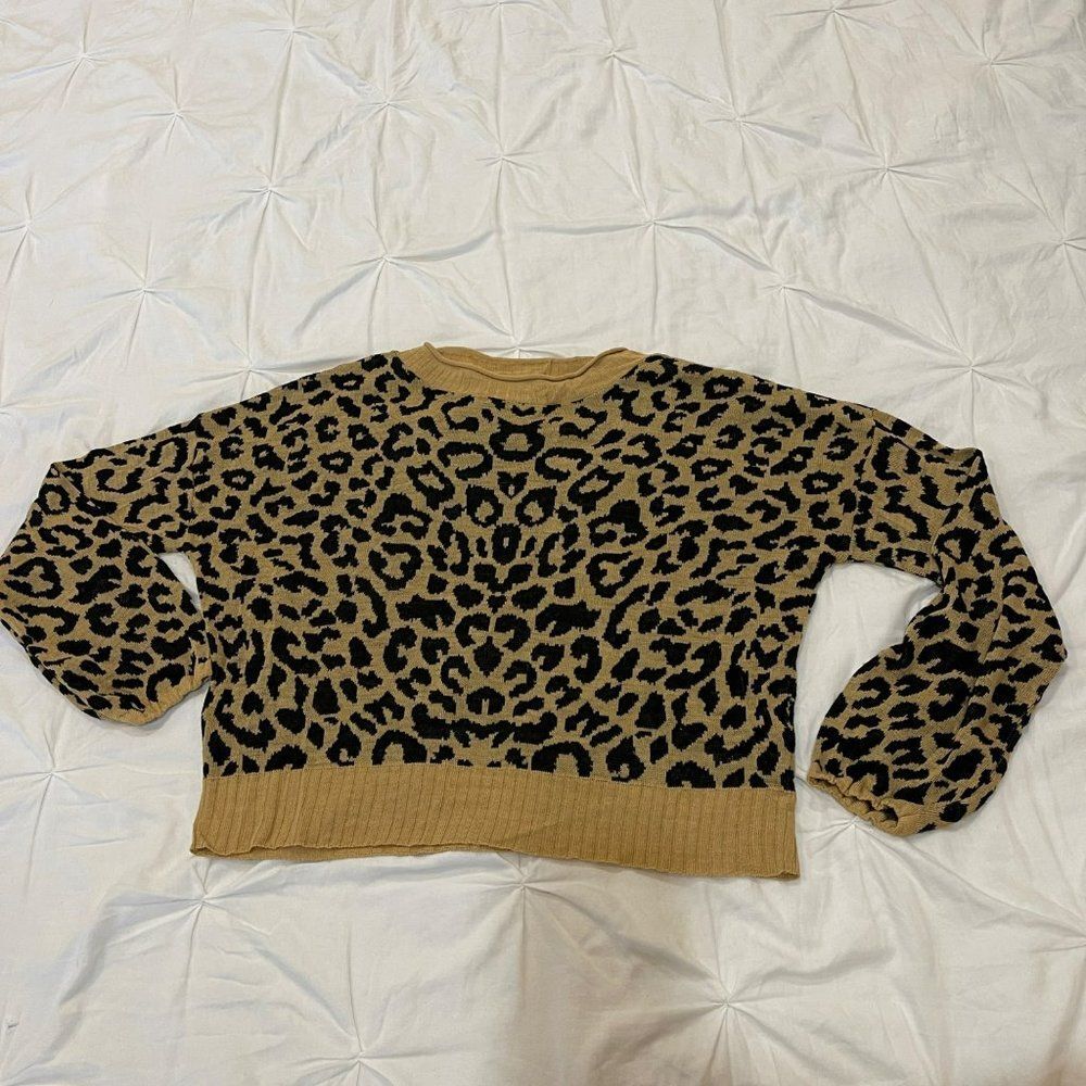 Leopard Print Lightweight Sweater sz. Medium